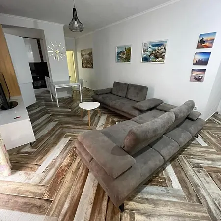 House Apartment *
